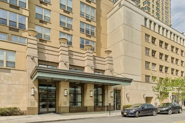 $750,000 | 88 Morgan Street, Unit 4307, Jersey City, NJ 07302