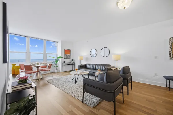 $750,000 | 88 Morgan Street, Unit 4307, Jersey City, NJ 07302