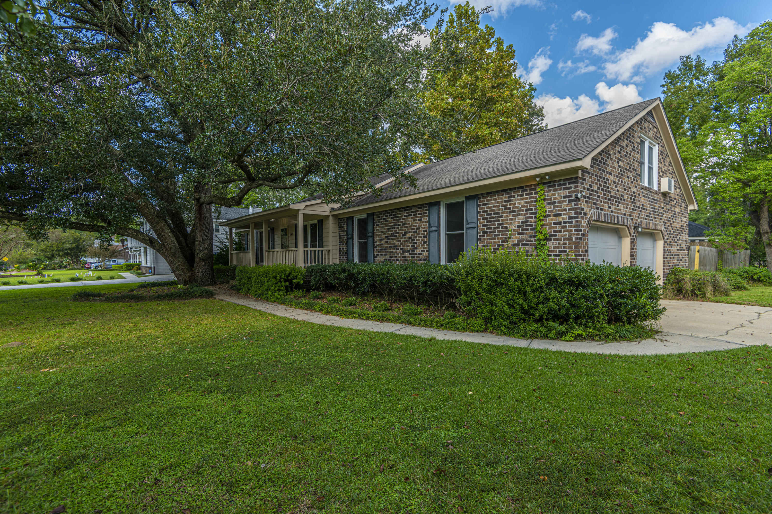 1901 Ashley Hall Road Charleston, SC 29407 - Photo 1 of 36 DSC_7691