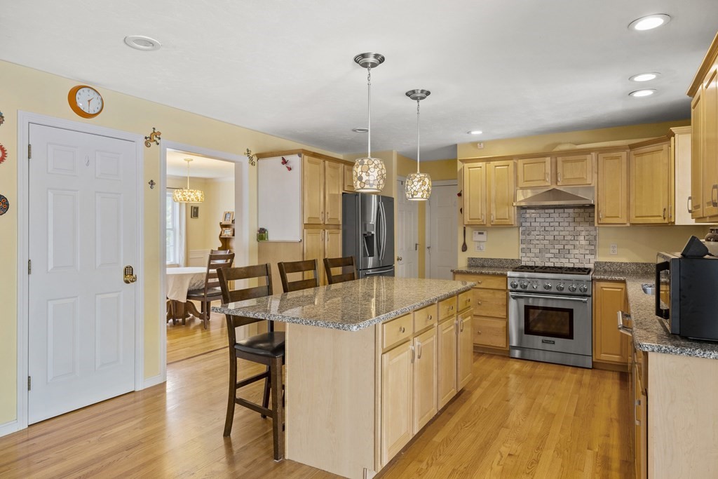 4 Falls Brook Road Hudson, MA 01749 - Photo 7 of 38 Gallery Image 7