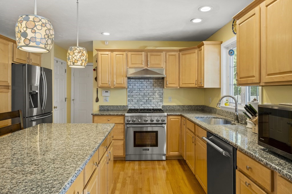 4 Falls Brook Road Hudson, MA 01749 - Photo 9 of 38 Gallery Image 9