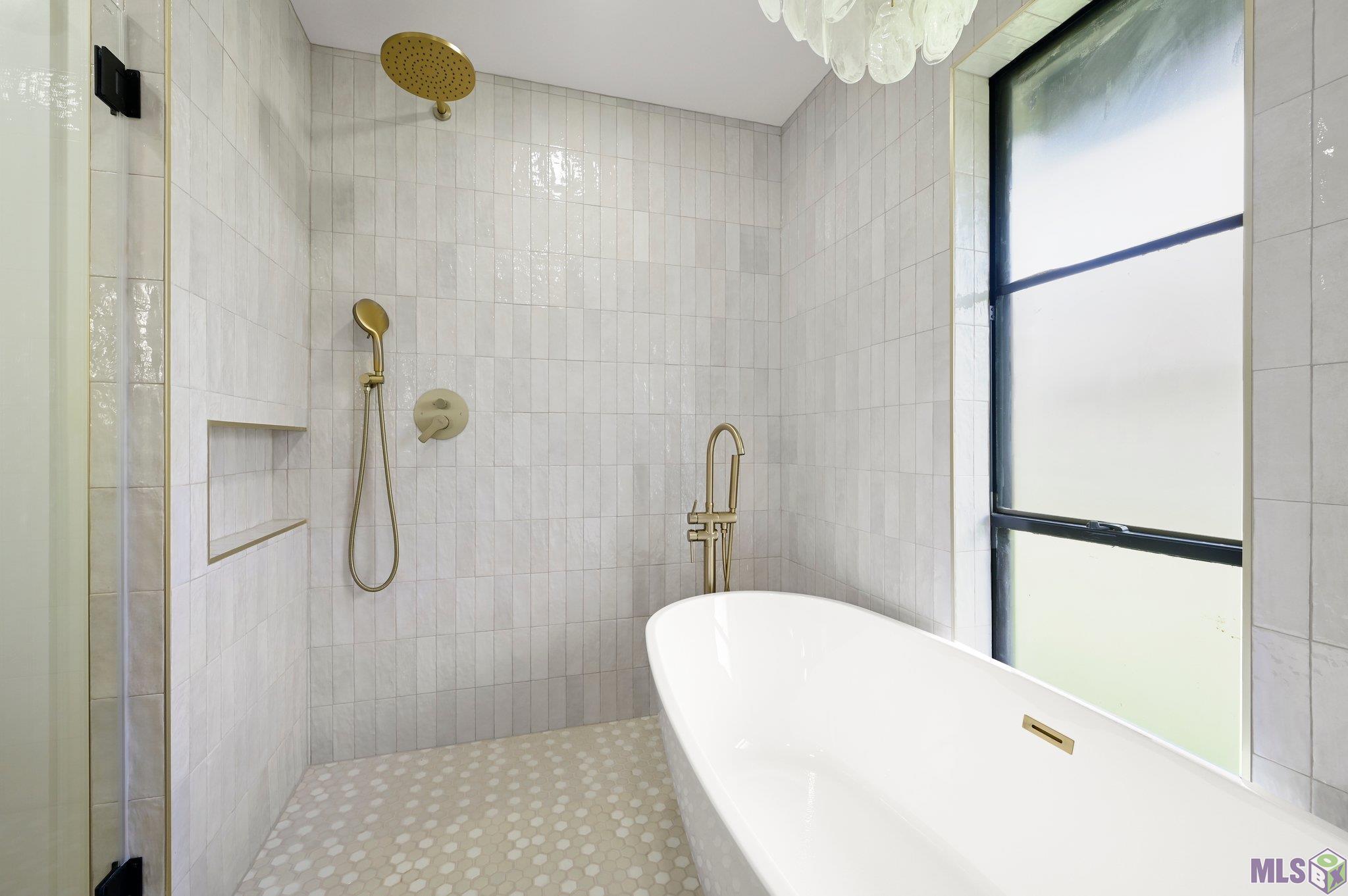 5812 Georgetown Avenue Baton Rouge, LA 70808 - Photo 13 of 26 Masterbath