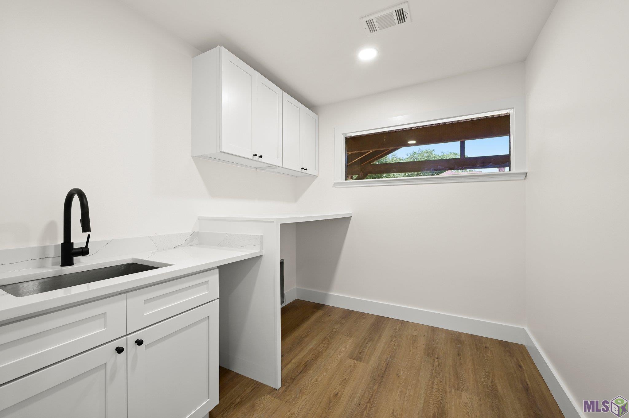 5812 Georgetown Avenue Baton Rouge, LA 70808 - Photo 24 of 26 Laundryroom