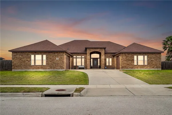 $635,000 | 2034 Arash Drive, Corpus Christi, TX 78415