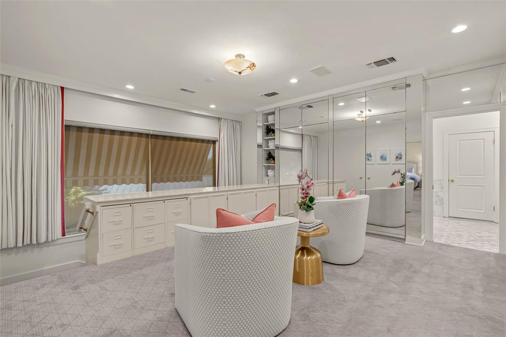 5849 Merrymount Road Westover Hills, TX 76107 - Photo 27 of 40 Gallery Image 27