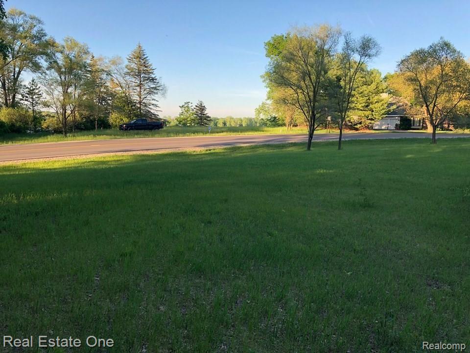 9 Cordley Lake Road Pinckney, MI 48169 - Photo 3 of 6