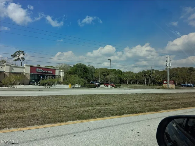 $30,000 | 871 Caloosahatchee Avenue, LaBelle, FL 33935