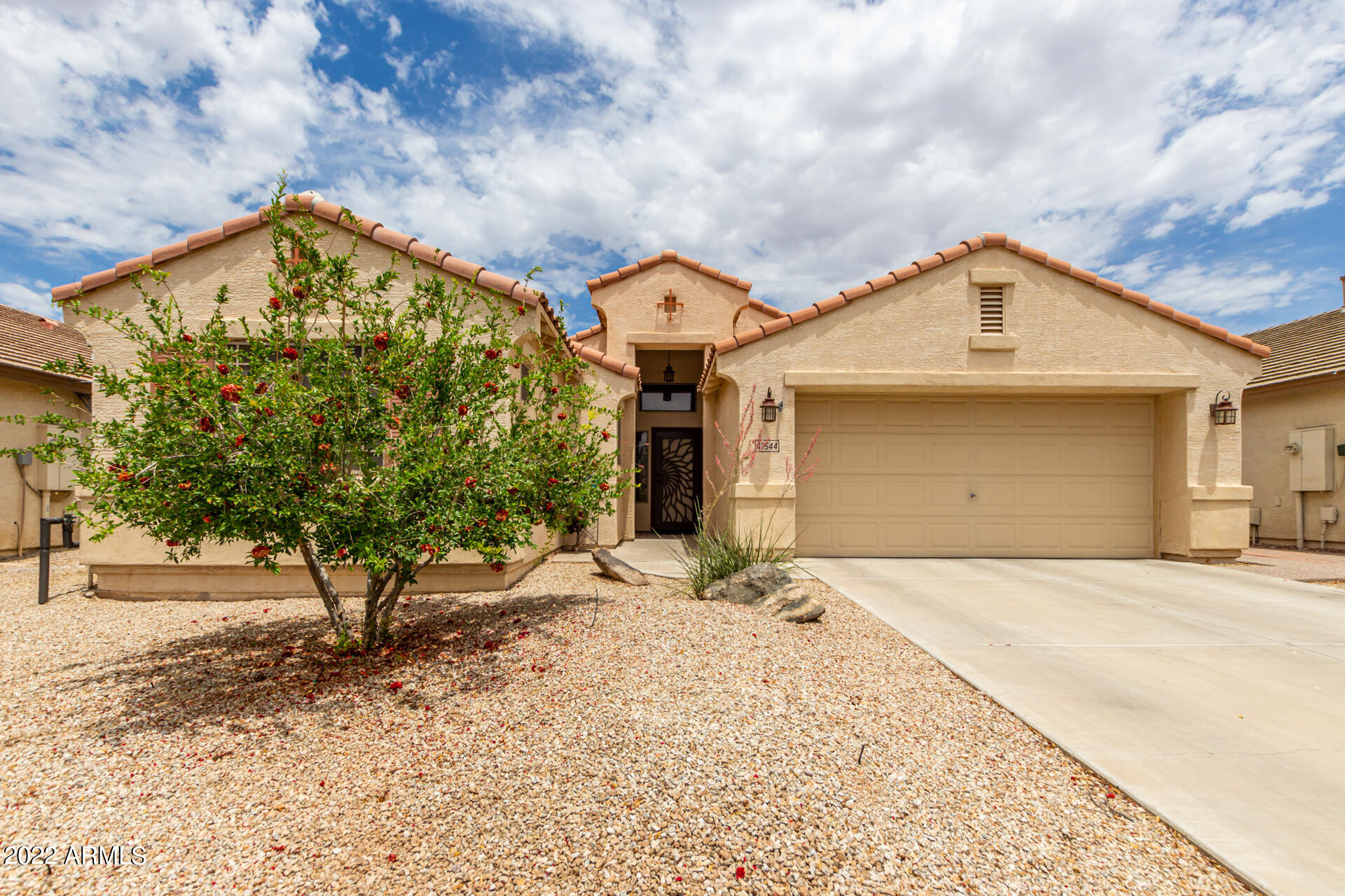 42544 West Venture Road Maricopa, AZ 85138 - Photo 3 of 38 01 Venture