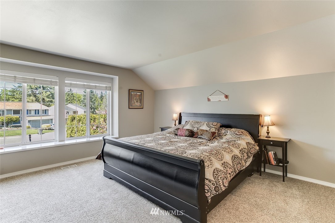 15843 Southeast 167th Place Renton, WA 98058 - Photo 14 of 25 Gallery Image 14