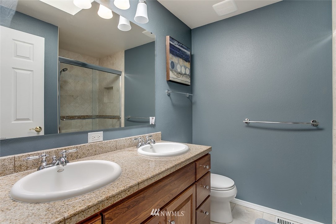 15843 Southeast 167th Place Renton, WA 98058 - Photo 15 of 25 Gallery Image 15
