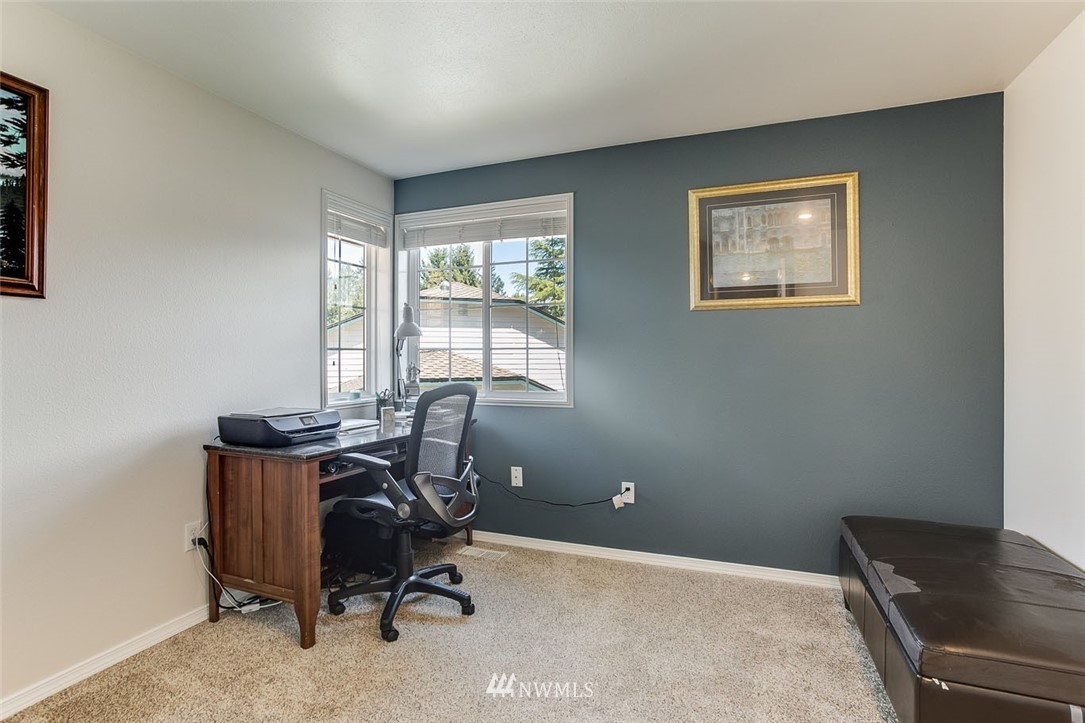 15843 Southeast 167th Place Renton, WA 98058 - Photo 16 of 25 Gallery Image 16