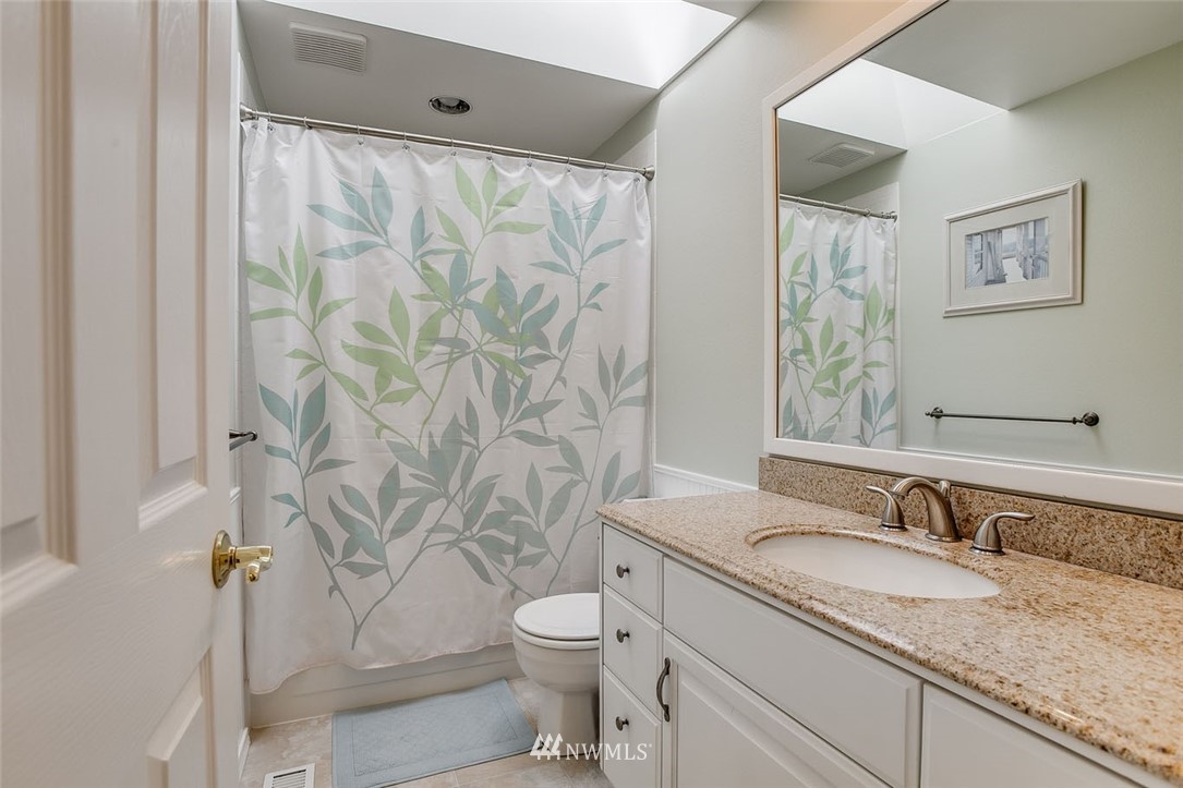 15843 Southeast 167th Place Renton, WA 98058 - Photo 19 of 25 Gallery Image 19