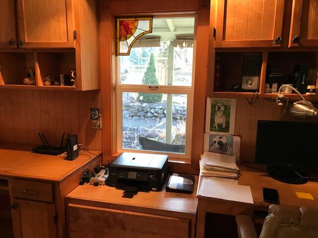1472 Pine Grove Road Rogue River, OR 97537 - Photo 19 of 29 Office