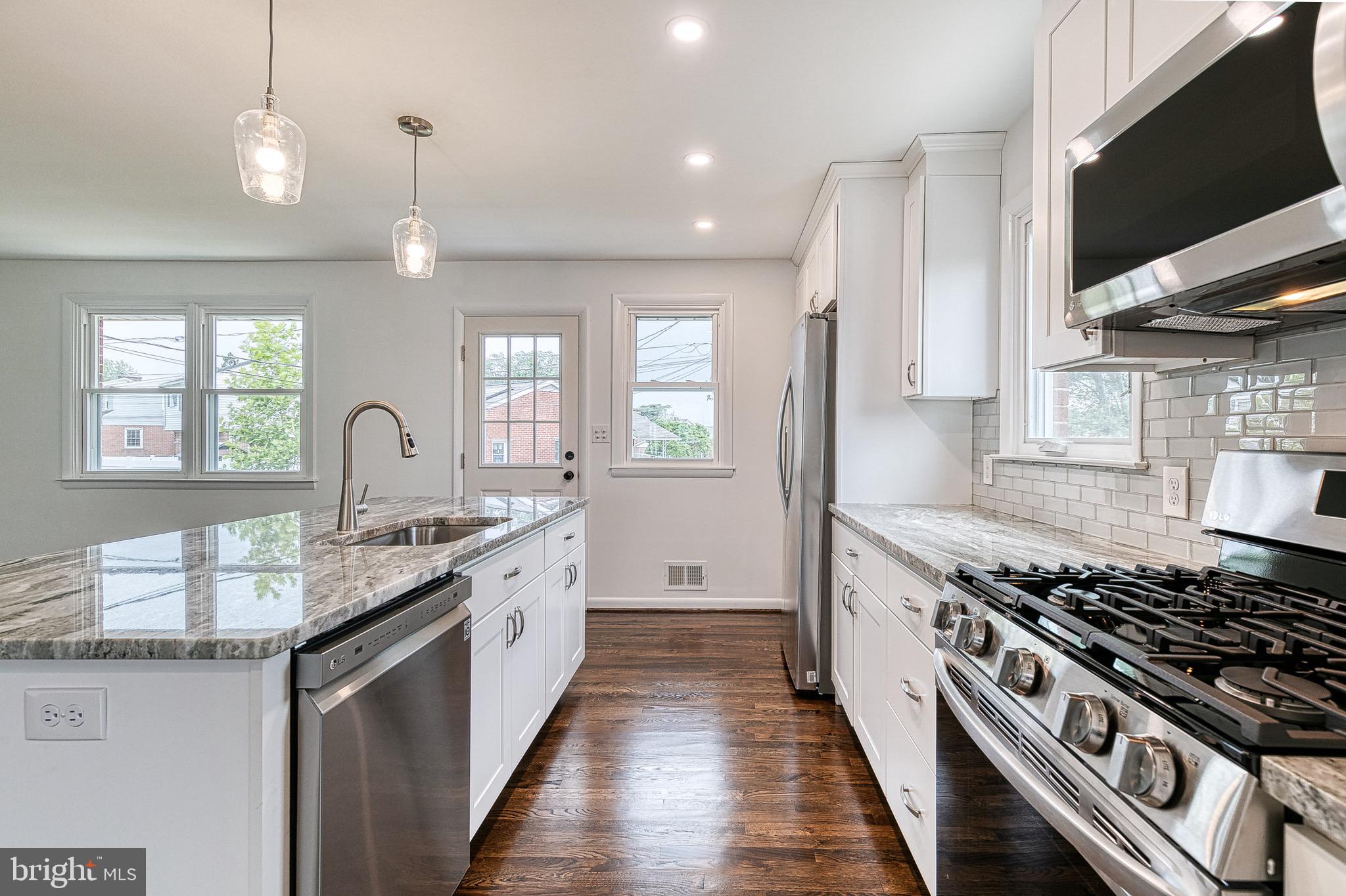2811 Willoughby Road Baltimore, MD 21234 - Photo 13 of 38 SS LG appliances