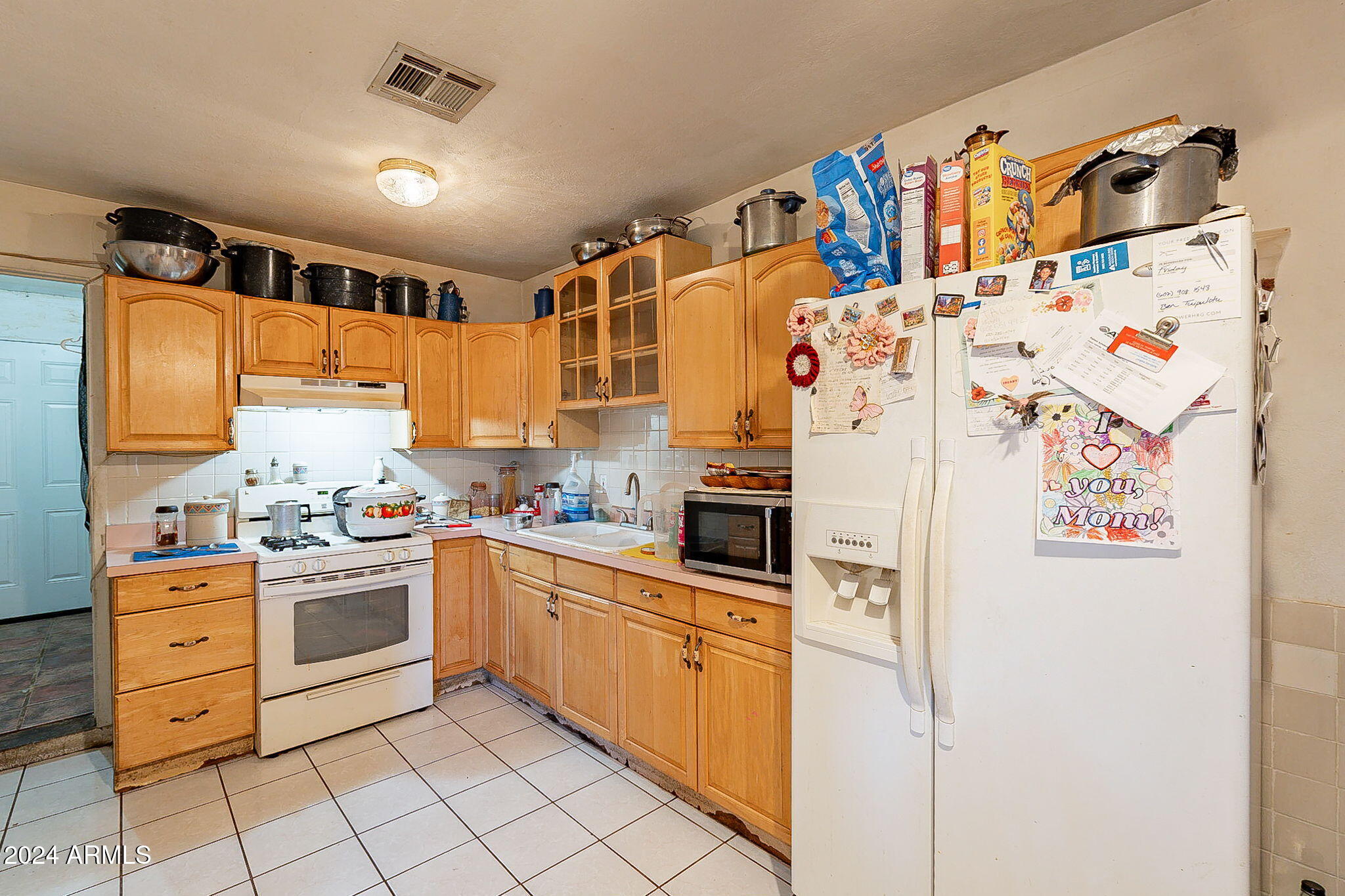 125 West Harwell Rd. Phoenix, AZ 85041 - Photo 7 of 23 10-web-or-mls-Harwell-10