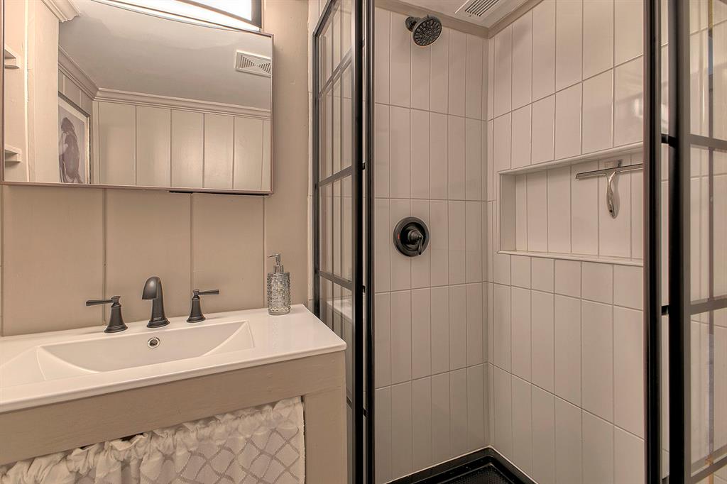 298 Hawthorne Road Pittsburgh, PA 15209 - Photo 23 of 35 Gallery Image 23