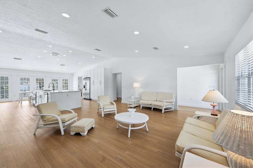 3050 North Beach Road Englewood, FL 34223 - Photo 6 of 52 Gallery Image 6