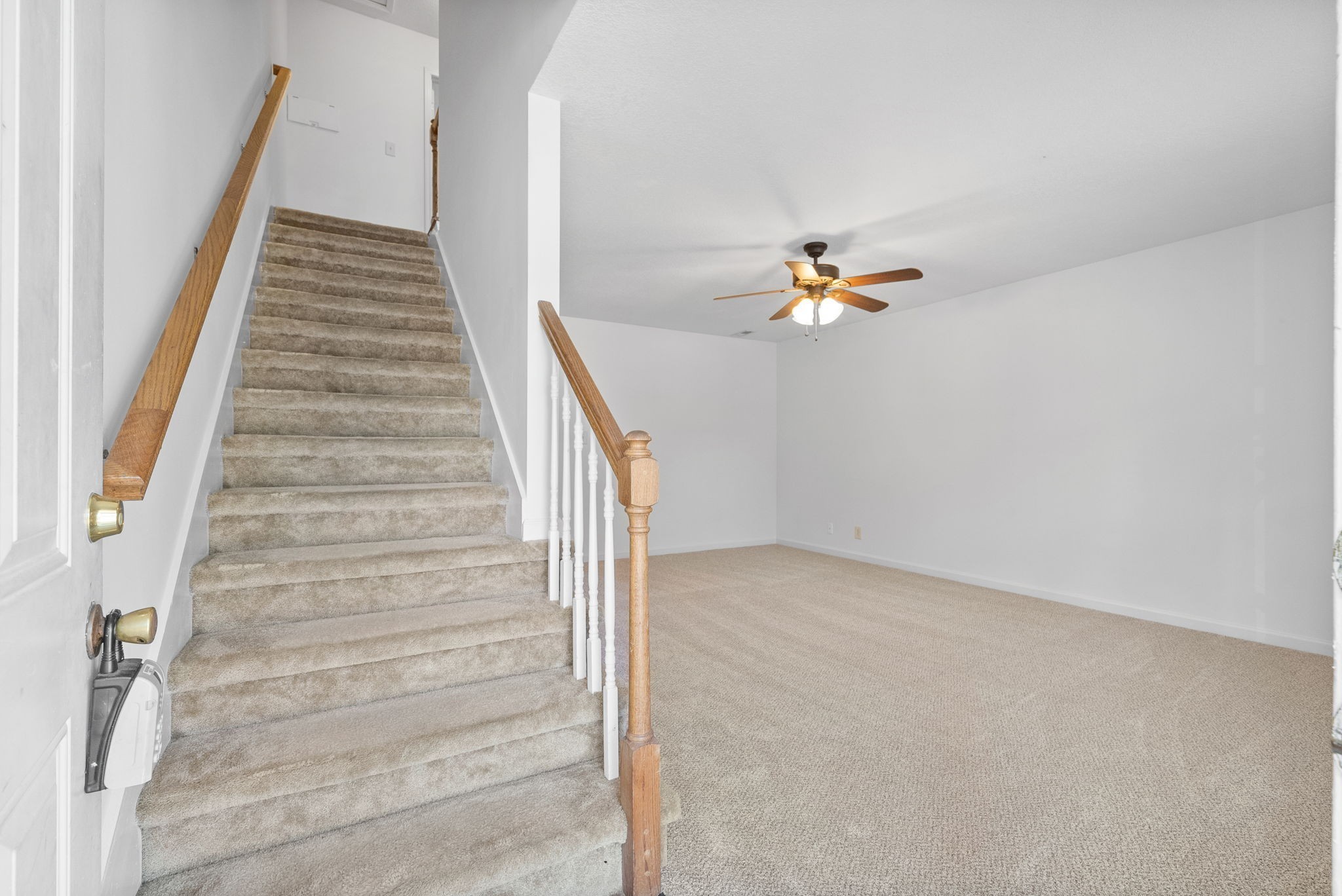 512 Peachers Ridge Road, Unit 3A Clarksville, TN 37042 - Photo 2 of 15 a view of entryway
