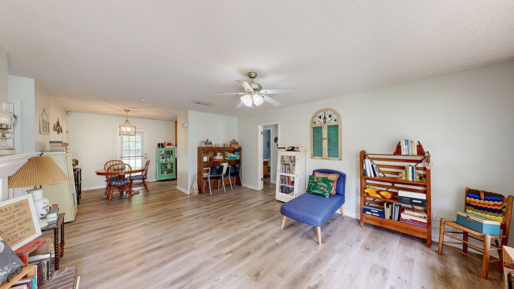 904 Yorktown Road Dothan, AL 36301 - Photo 3 of 38