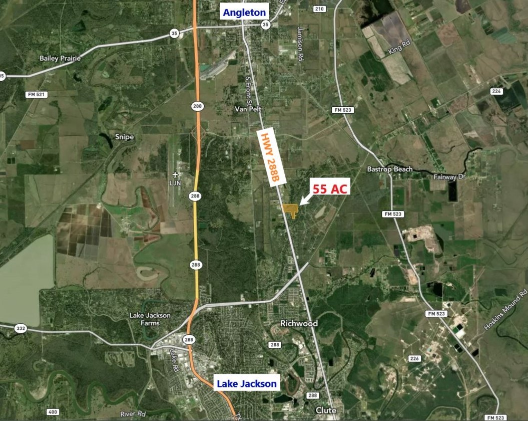 0 South S Highway Angleton, TX 77515 - Photo 2 of 4 a view of bathroom