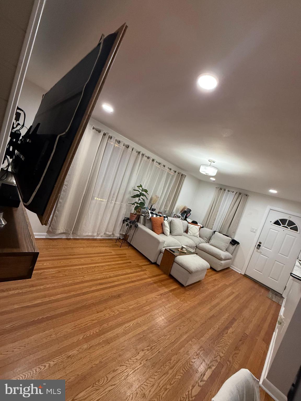 805 Griffith Street Philadelphia, PA 19111 - Photo 5 of 18