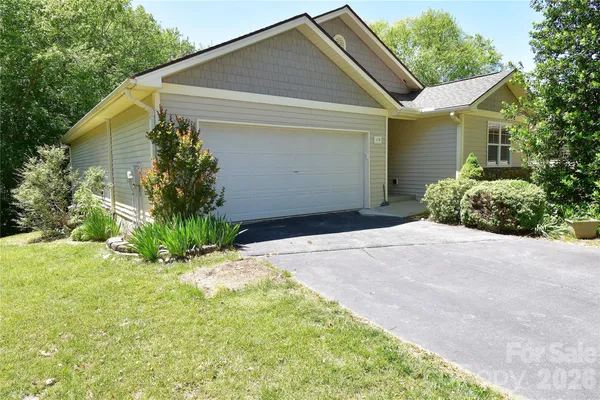 $399,900 | 176 Clear Creekside Drive, Hendersonville, NC 28792