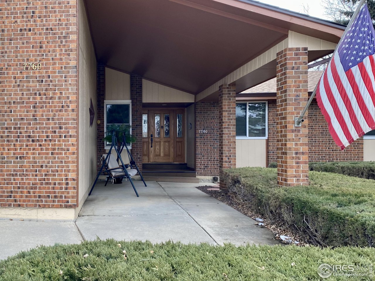7760 Durham Way Boulder, CO 80301 - Photo 2 of 33 a view of sitting area in front of house