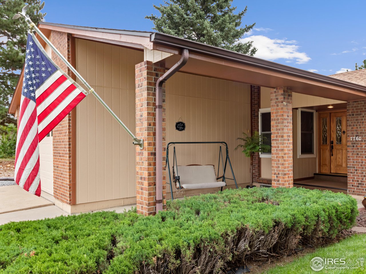 7760 Durham Way Boulder, CO 80301 - Photo 5 of 33 a view of a back yard of the house