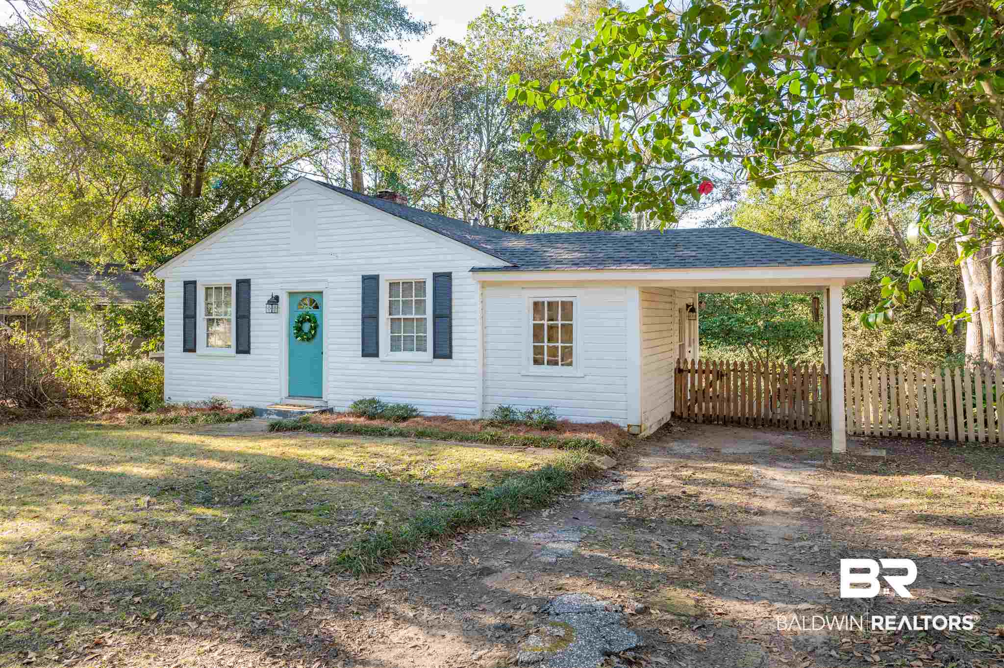 5016 North Hillwood Circle Mobile, AL 36608 - Photo 2 of 27