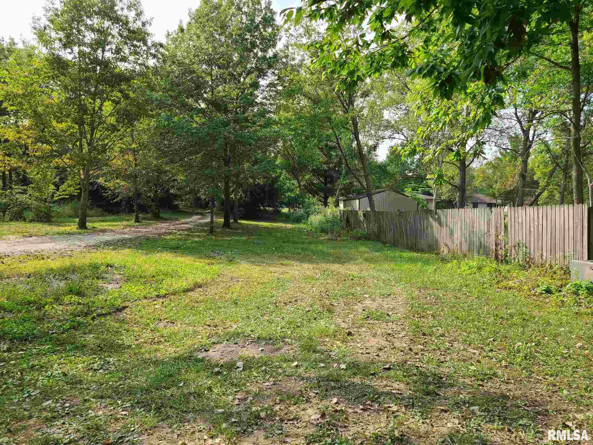 320 Pakey Road Springfield, IL 62712 - Photo 3 of 3