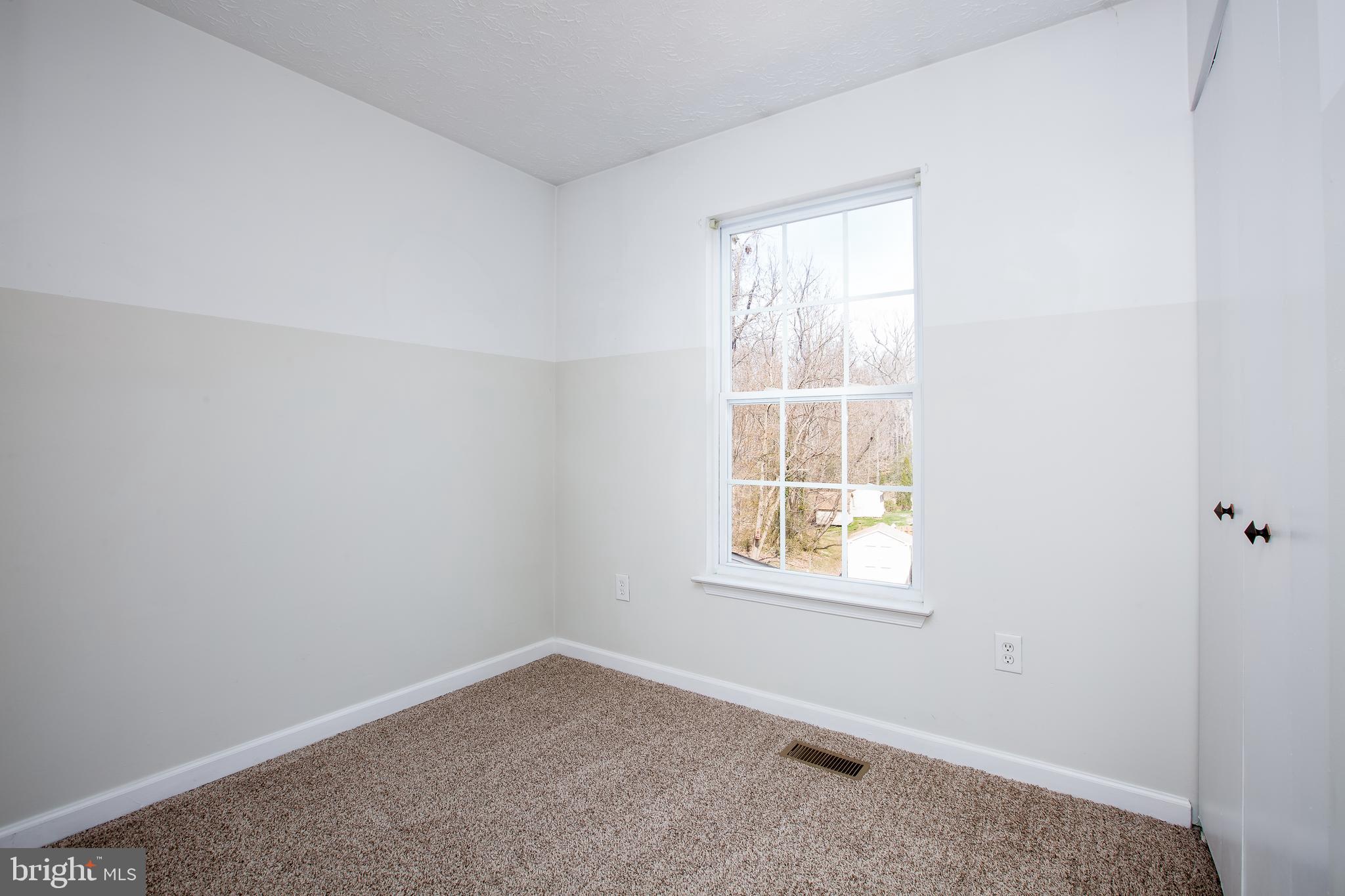 2027 Hackberry Road Baltimore, MD 21221 - Photo 28 of 46