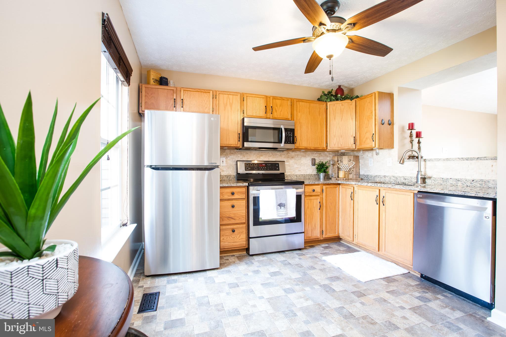 2027 Hackberry Road Baltimore, MD 21221 - Photo 8 of 46