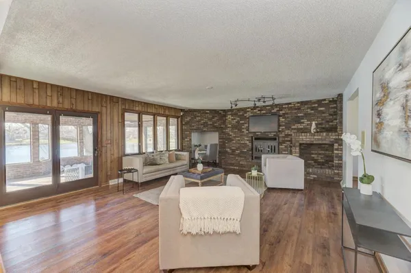 $500,000 | 1212 Buell Avenue, Joliet, IL 60435