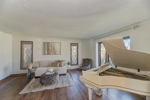 $500,000 | 1212 Buell Avenue, Joliet, IL 60435