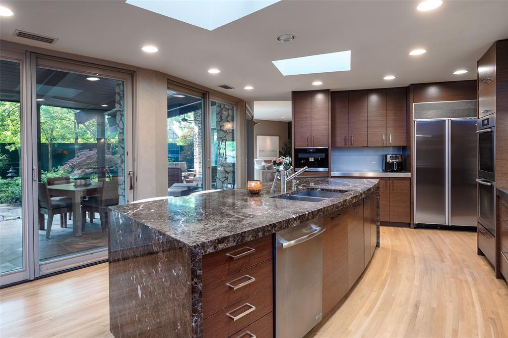 4651 Chapel Hill Road Dallas, TX 75214 - Photo 16 of 34