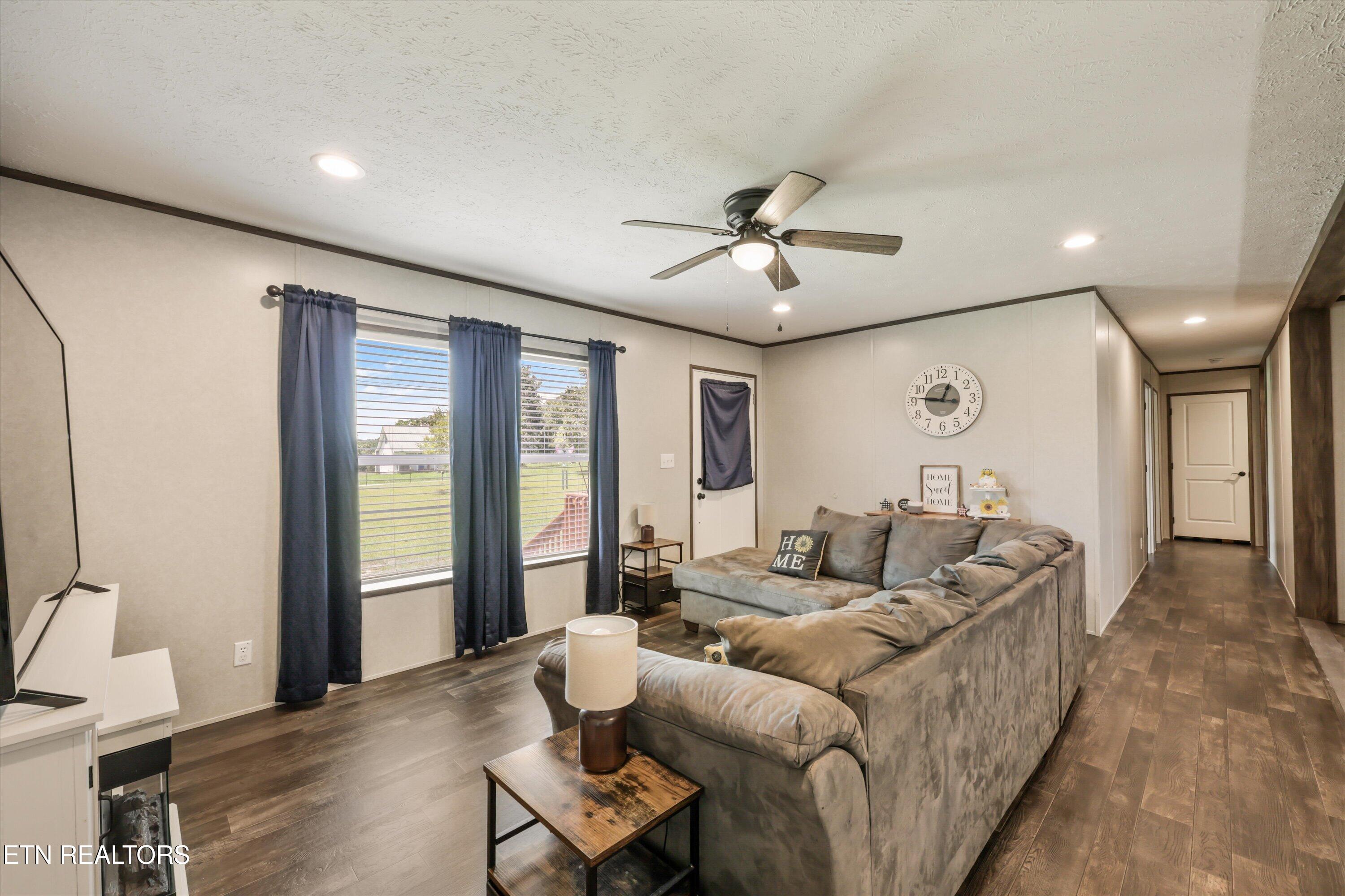 158 Frankfort Road Lancing, TN 37770 - Photo 7 of 46 11-158 Frankfort Rd22