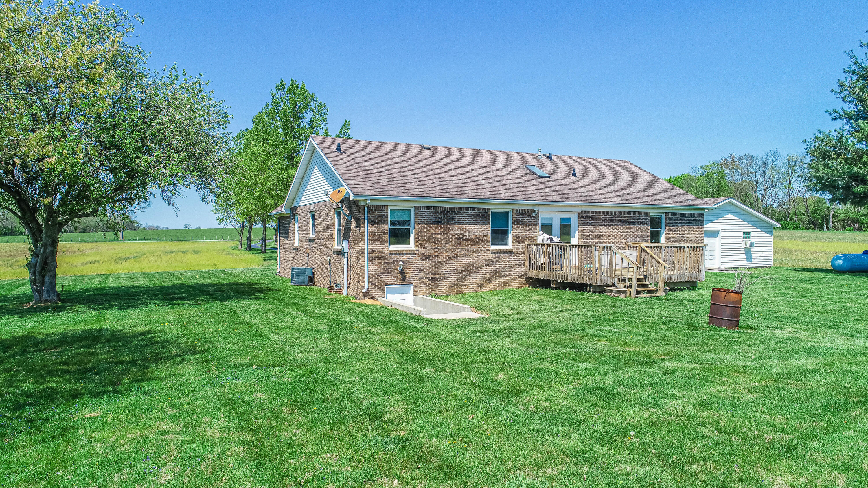 1148 Clay Kiser Road Paris, KY 40361 - Photo 12 of 44 DJI_0073