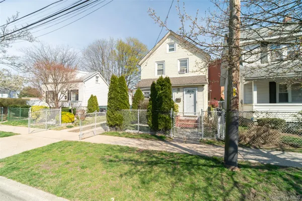 $649,999 | 6 Linden Avenue, Hempstead, NY 11550