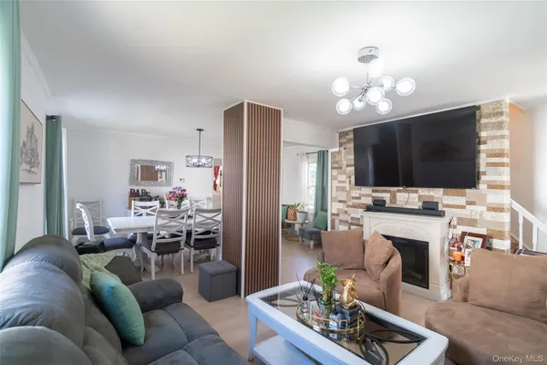 $649,999 | 6 Linden Avenue, Hempstead, NY 11550