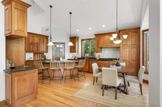 $1,280,000 | 9721 Frontier Lane, Lakeville, MN 55044