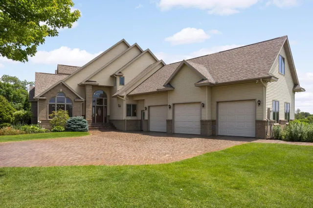 $1,280,000 | 9721 Frontier Lane, Lakeville, MN 55044