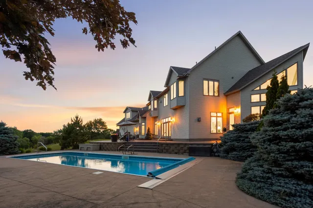 $1,280,000 | 9721 Frontier Lane, Lakeville, MN 55044