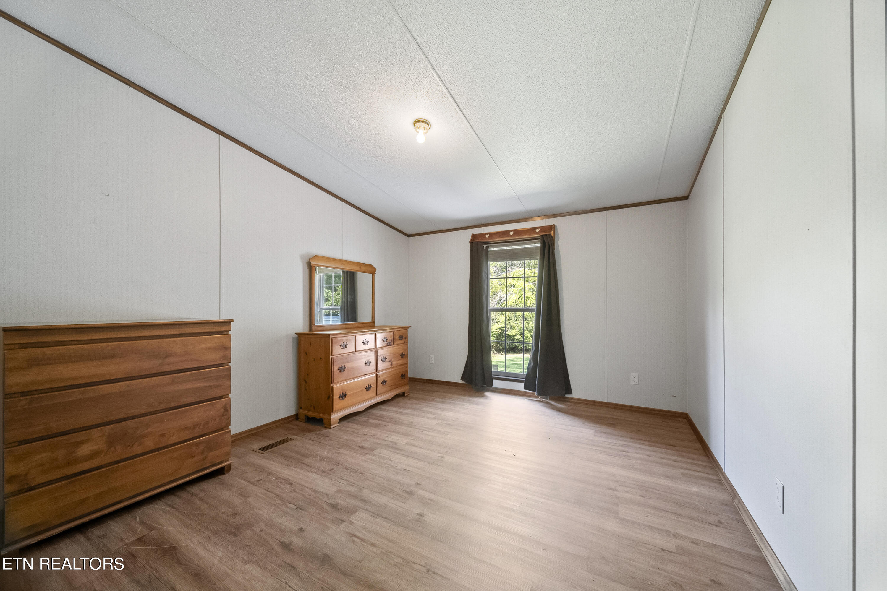 134 Doc Howard Road Lancing, TN 37770 - Photo 18 of 31 DSC03684