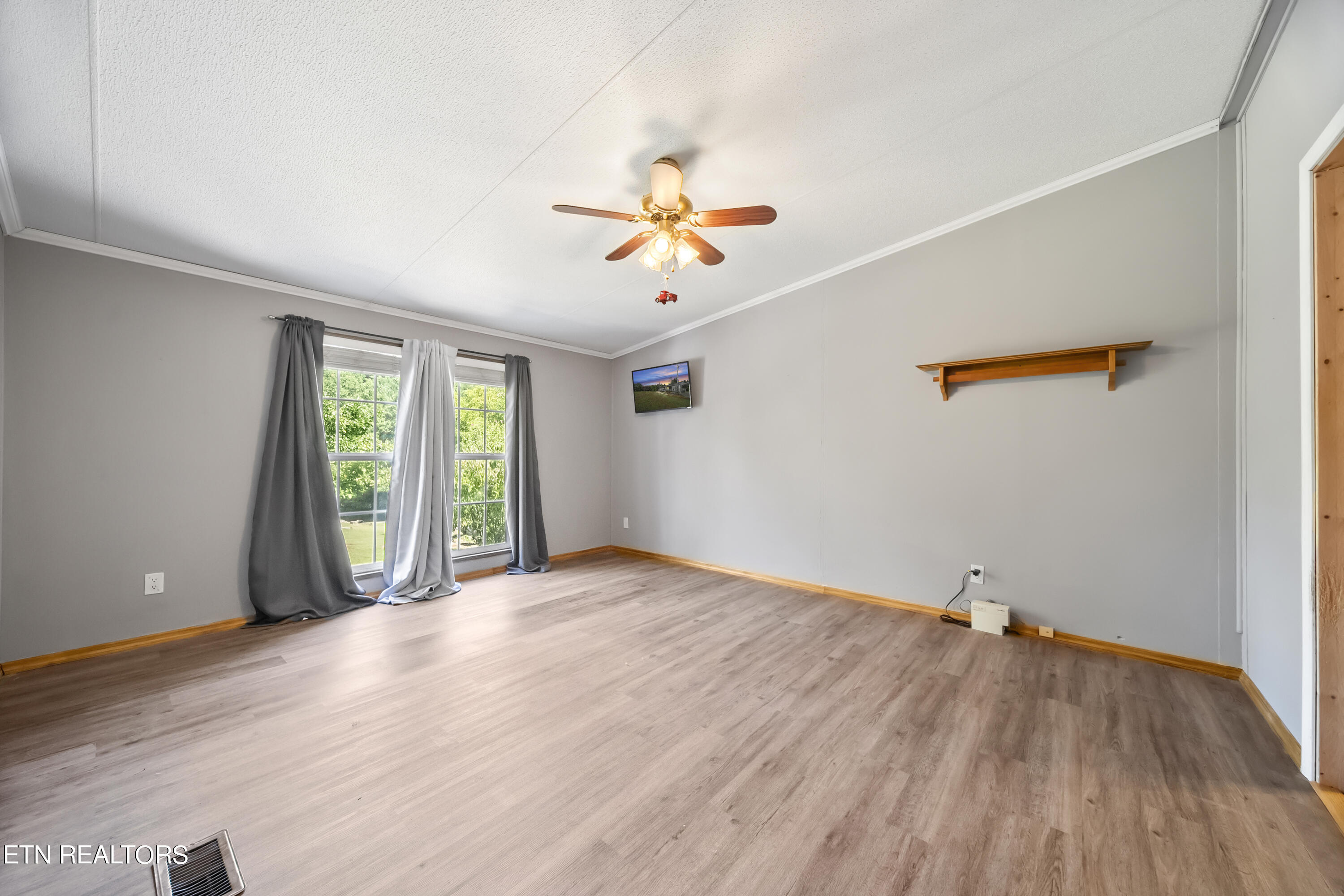 134 Doc Howard Road Lancing, TN 37770 - Photo 21 of 31 DSC03659