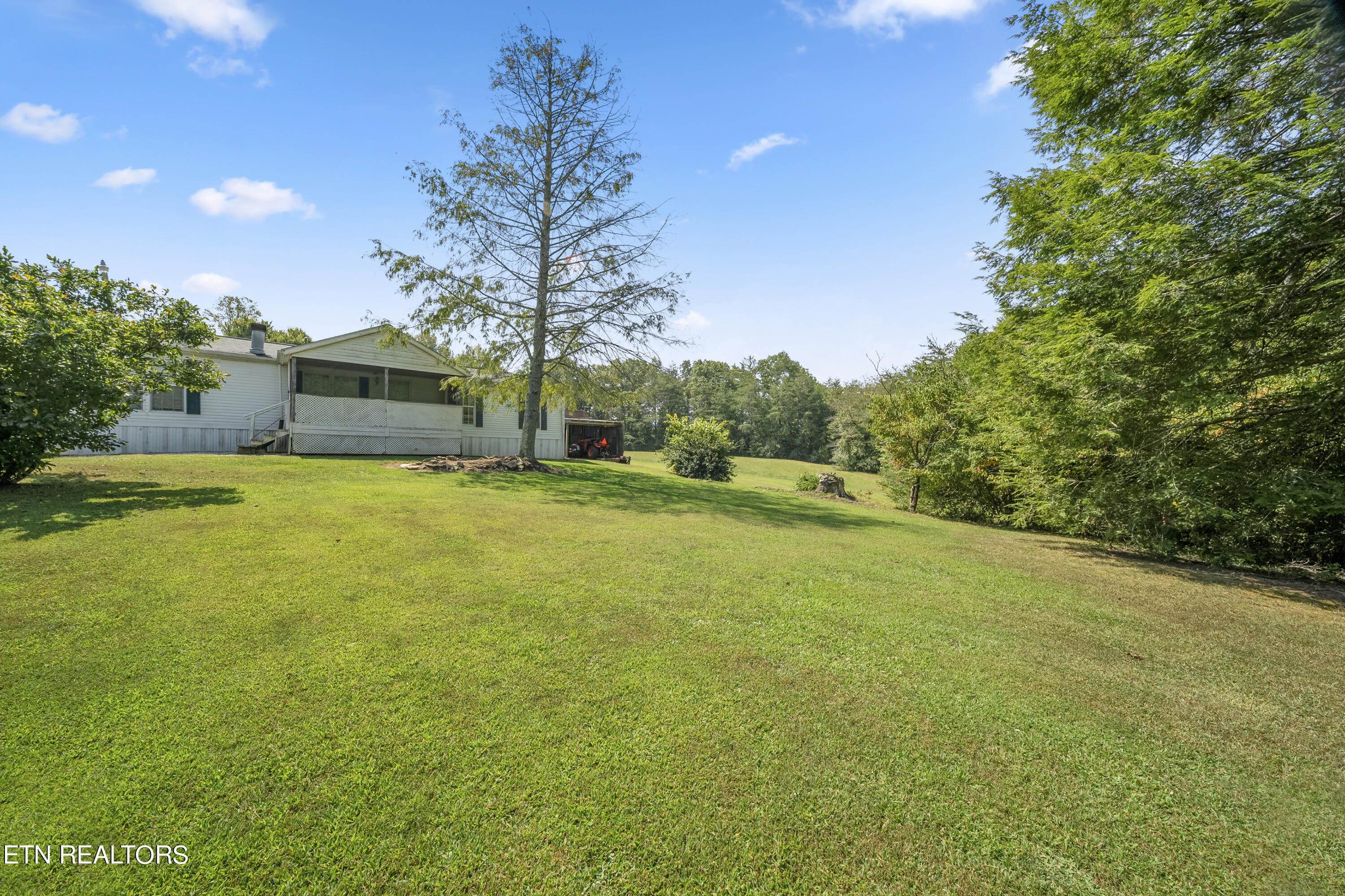 134 Doc Howard Road Lancing, TN 37770 - Photo 7 of 31 DSC03724