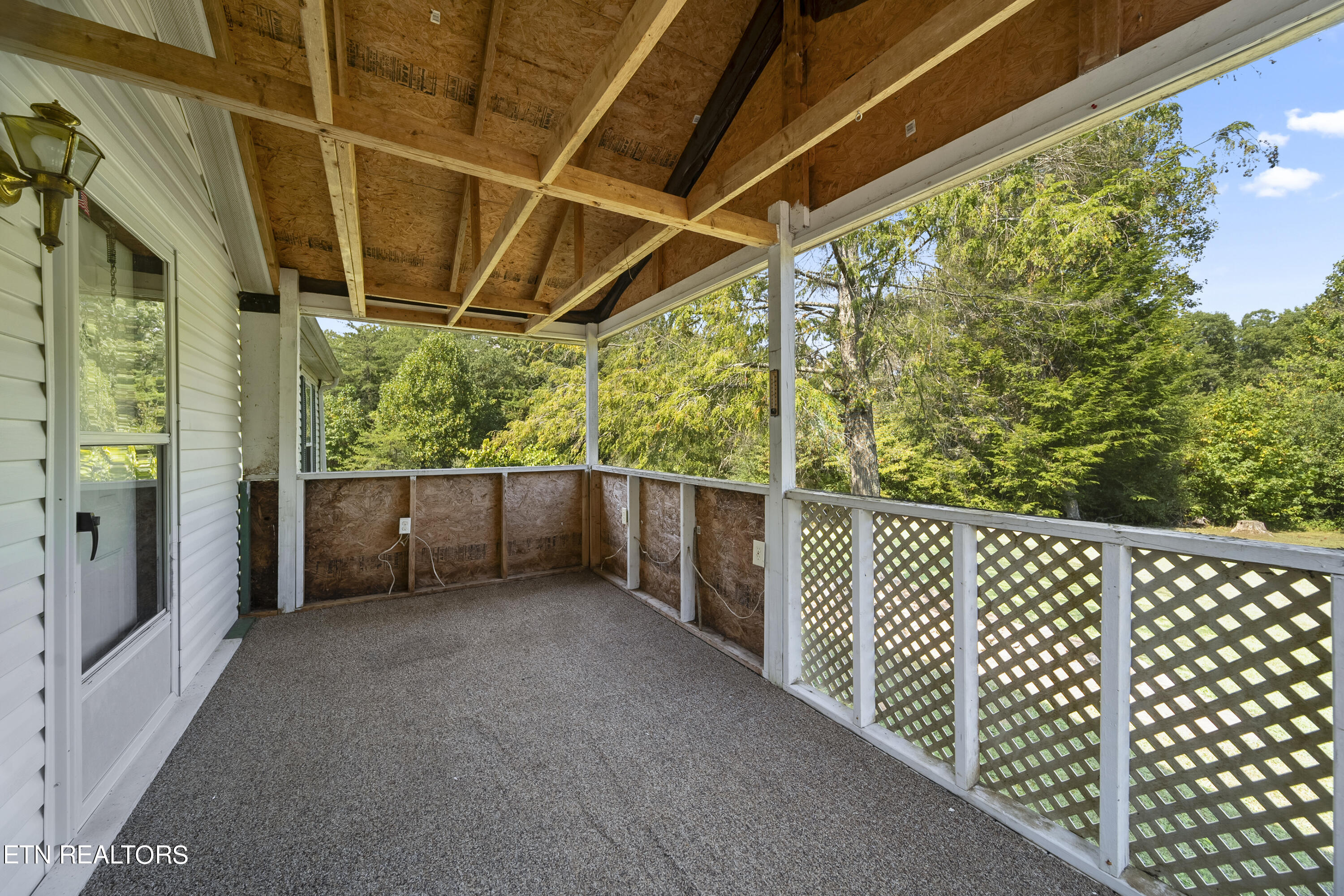 134 Doc Howard Road Lancing, TN 37770 - Photo 8 of 31 DSC03729