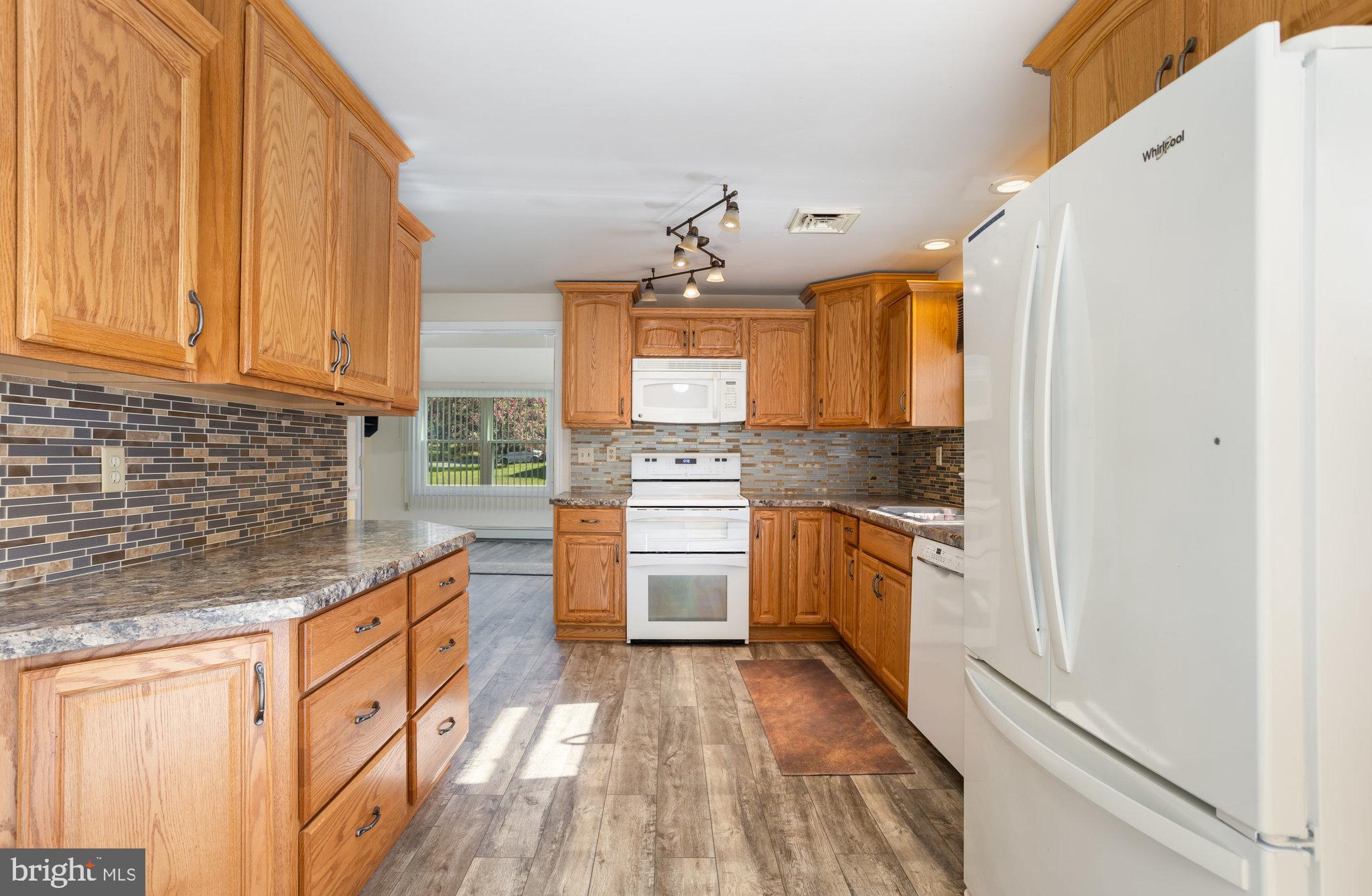 300 Valley Road Etters, PA 17319 - Photo 8 of 37 Gallery Image 8
