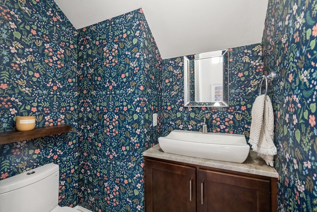 19-23 High Street, Unit 23 Newton, MA 02464 - Photo 12 of 19