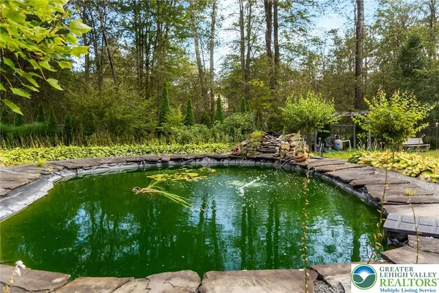 $749,900 | 328 High Country Drive, Blakeslee, PA 18610