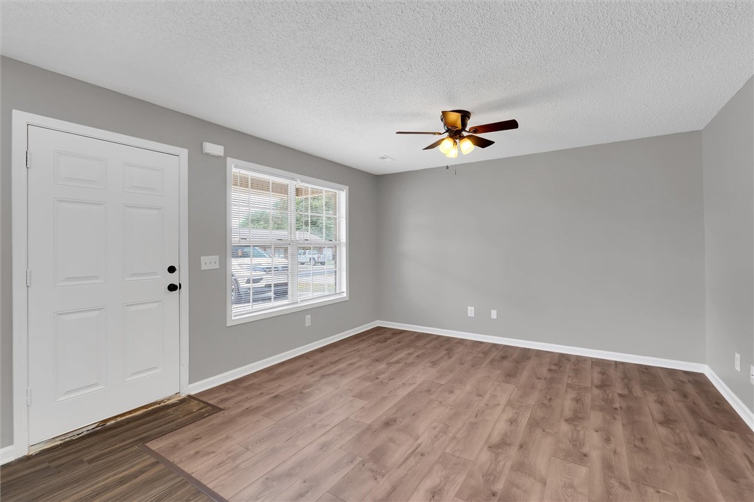 113 Premiere Court Anderson, SC 29621 - Photo 4 of 44